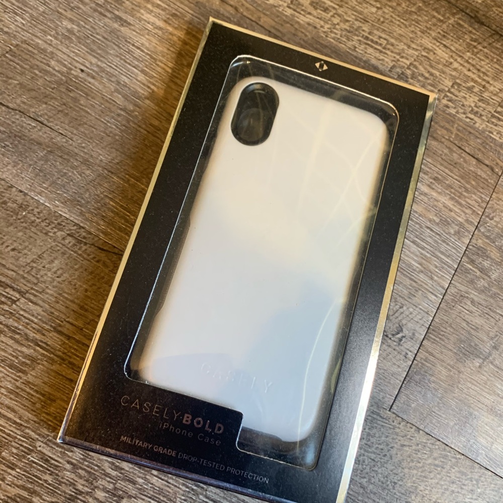 casely white case in bold style for iphone xr